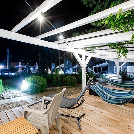 Apartamenty Przy Plazy Z Basenem Z Podgrzewana Woda I Mini Spa - Osrodek Kolonijno-Wczasowy Mewa Niechorze Exterior photo